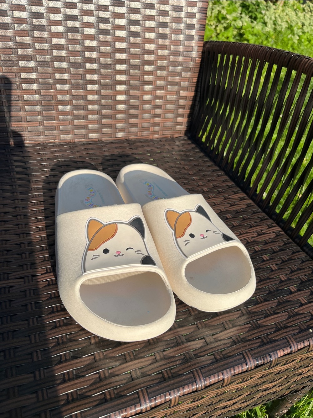 Squishmallow Cream Cat Slide Sandals with Calico Cat Accent - Picture 2 of 5